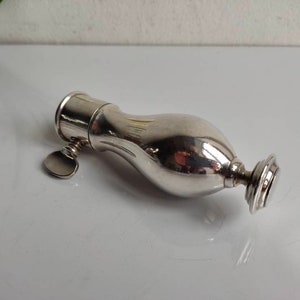 Christofle antique French lamb bone holder, silver plated with C C stamps, late 19th century.
