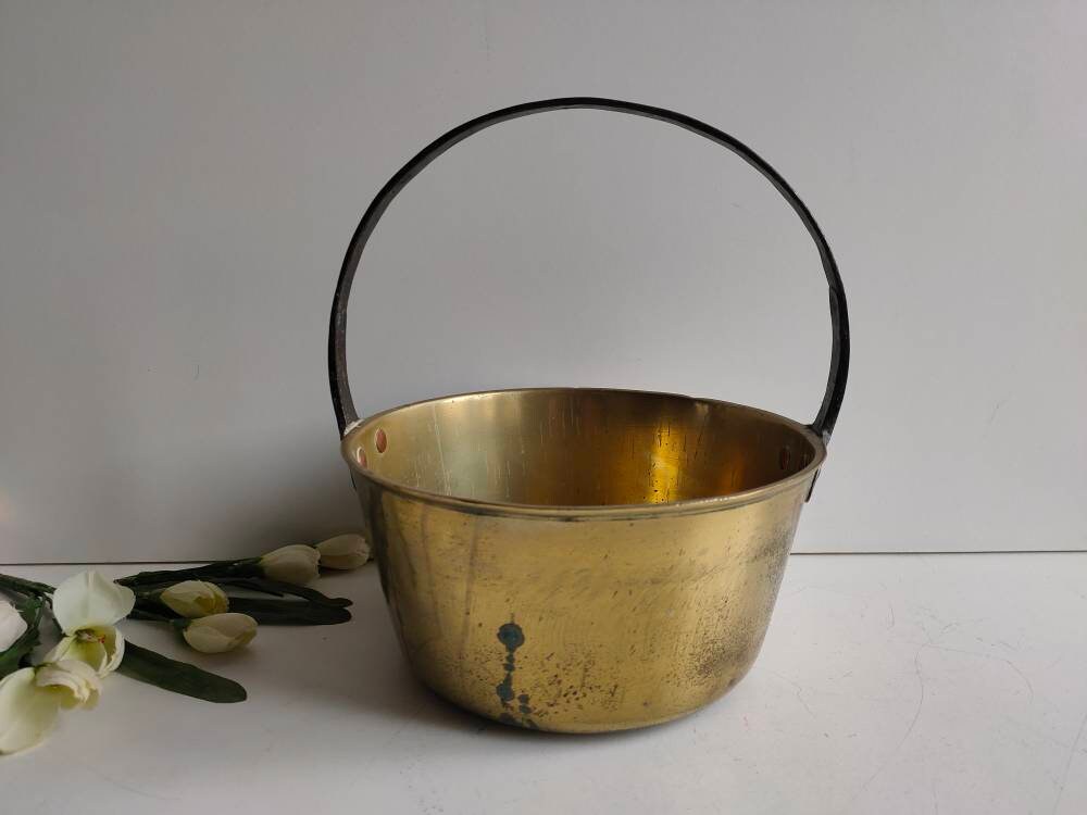 Français Pot de Cuisson en Laiton Antique avec Poignée Fonte et Rivets Cuivre, Lourd Solide.