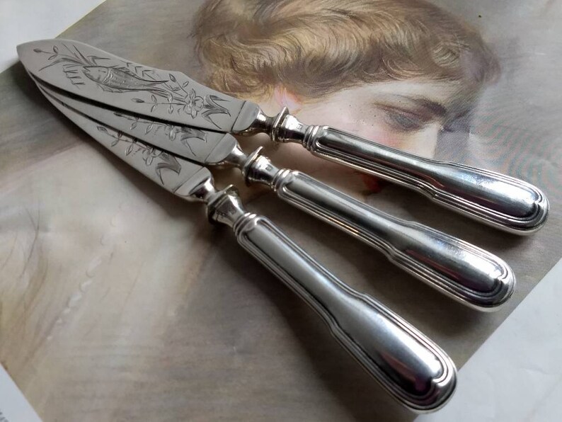 Trio of French vintage fish knives Chambly SFAM silver