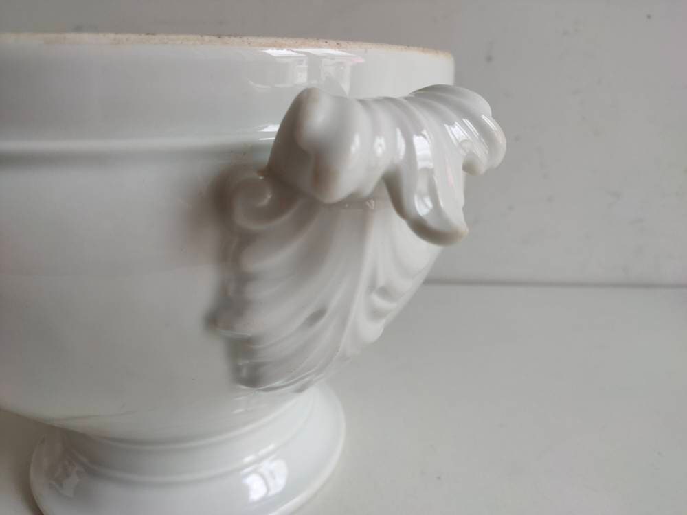 Français Antique en Porcelaine Blanche Tureen, Plat à Pieds, de Fruits, Compotier, Vers La Fin Des A