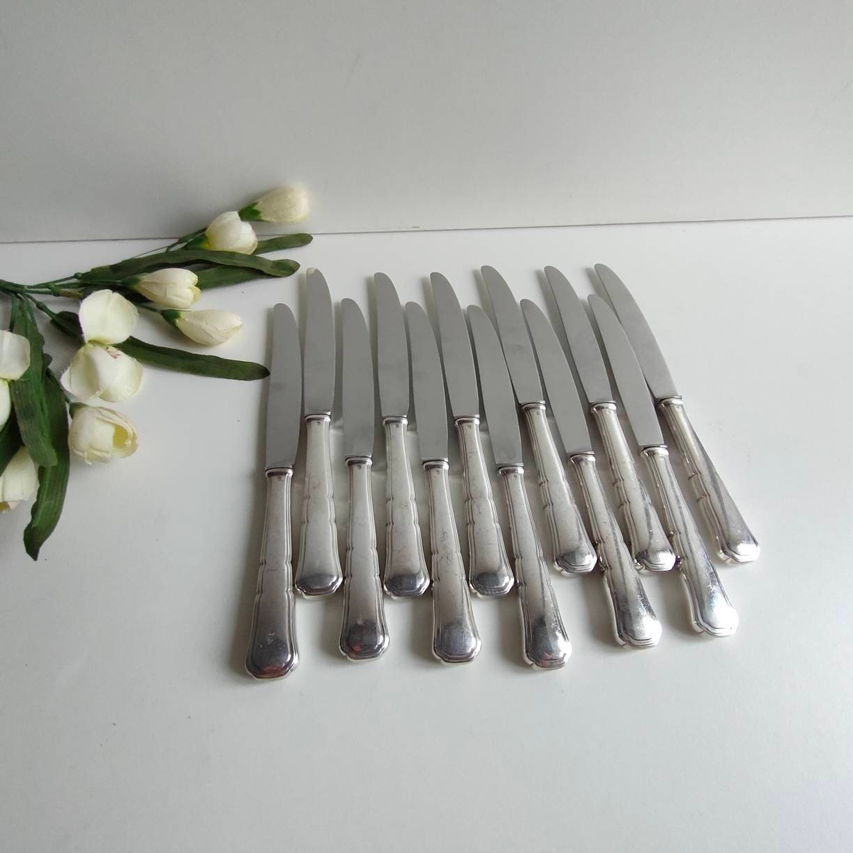 Set de 6 Couteaux Dîner Vintage Français, Plaqué Argent avec Des Marques Fabricant, Vers Le Milieu D