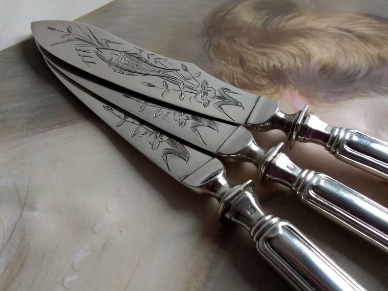 Trio of French vintage fish knives Chambly SFAM silver