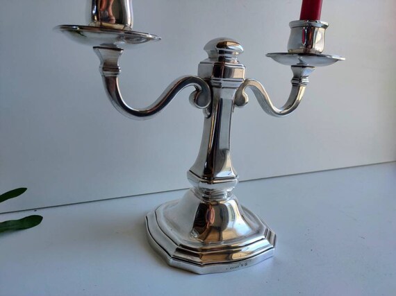 Ercuis paire de chandelier modèle Cheverny métal argenté décor au cors de chasse - France