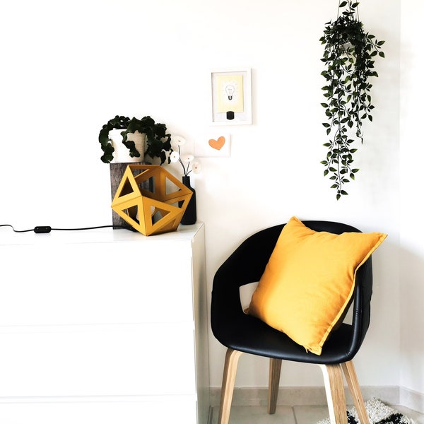 Grande lampe Origami jaune moutarde - Leewalia - lampe design - lampe d'appoint - liseuse - lampe en carton - lampe graphique