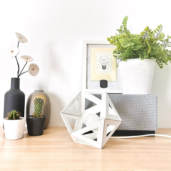 Petite lampe Origami blanc - Leewalia - lampe de chevet - lampe d'appoint - lampe design - lampe graphique - lampe géométrique