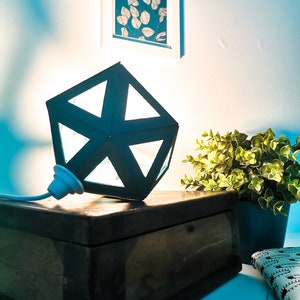 Kleine eend blauwe Origami lamp Leewalia bedlampje accentlamp designlamp grafische lamp geometrische lamp afbeelding 6