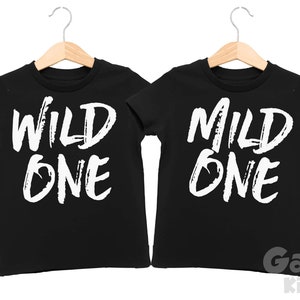 Wild One & Mild One T-shirtset voor kinderen, verjaardagscadeau voor tweeling, neven en nichten of beste vrienden