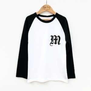 Camiseta infantil personalizada com letra inglesa antiga, camiseta de beisebol raglan