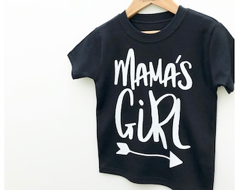 Mamas Mädchen Kinder Baby Shirt, Mamas Mädchen, Mamas Mini, Baby Mädchen Kleidung Outfit, Muttertag Geschenk, Geschenke für Mädchen Tochter, Mädchen Kleidung