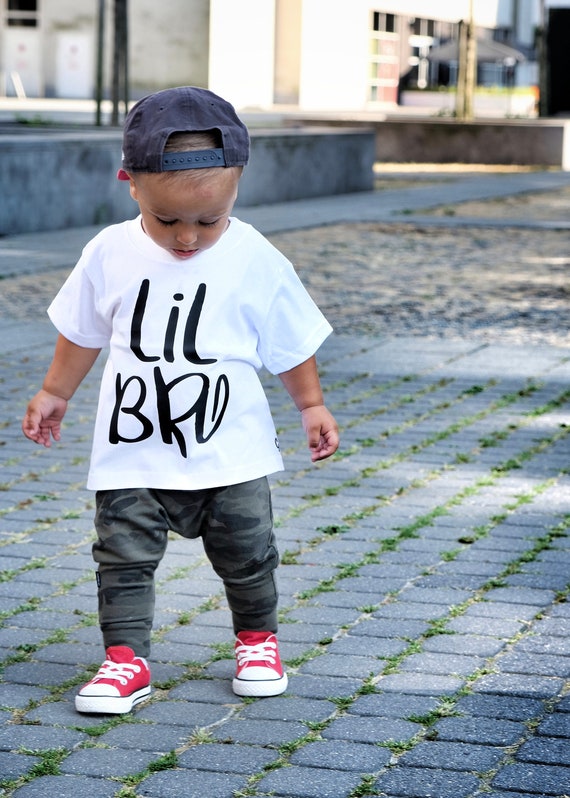 Best Lil Bro Ever T-Shirt Awesome Cool Little Brother Shirt Best Lil Bro Ever T-Shirt Awesome Cool Little Brother Shirt