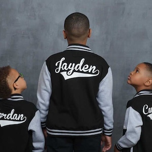 Benutzerdefinierte Kinder Varsity Jacke, Kinder Sportjacke, Name Varsity, Nummer Varsity, personalisierte Unisex Varsity, Kinder Baseballjacke, Namensjacke Bild 6