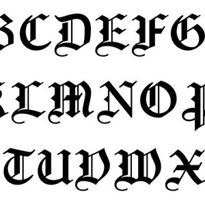 K&ouml;nnte beinhalten: Schwarzwei&szlig;bild des englischen Alphabets in einem traditionellen altenglischen Schriftstil.