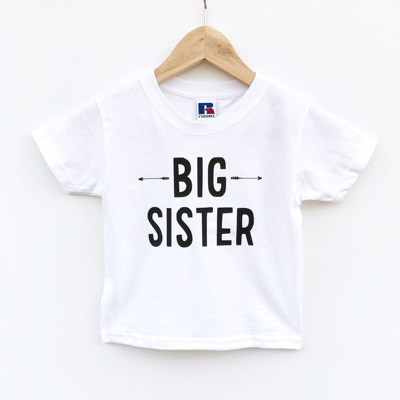 My big sister. Футболка для сестры sister number 1. Сиблинги книга. Big sister перевод на русский. Биг систер.