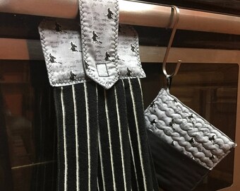 Kitchen Decor - Kitchen Towel - Tea Towel - For Mom - Reusable - Hand Towels - Home Decor - Housewarming Gift - Hostess - Eco Friendly