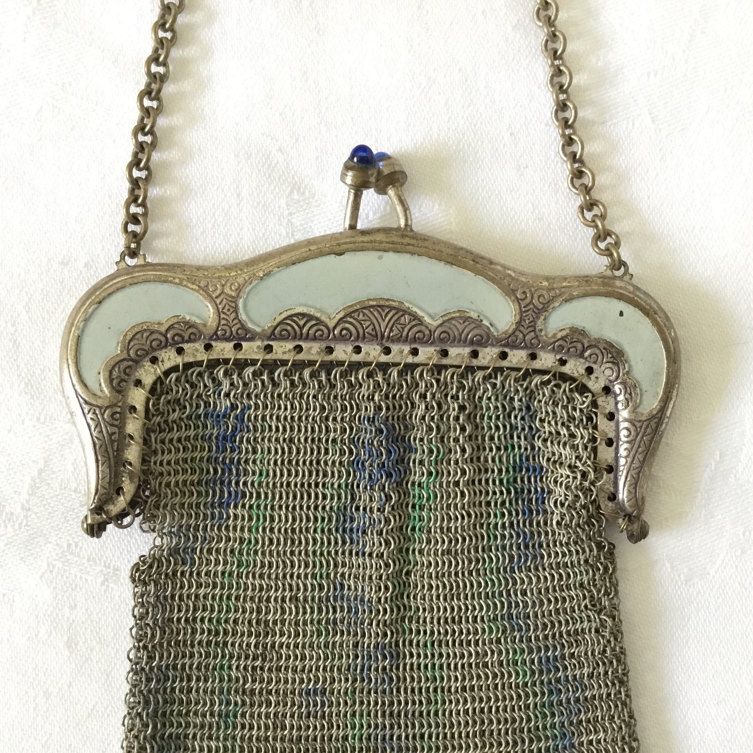 Vintage bag flapper mesh purse with painted chain mail c1920s.