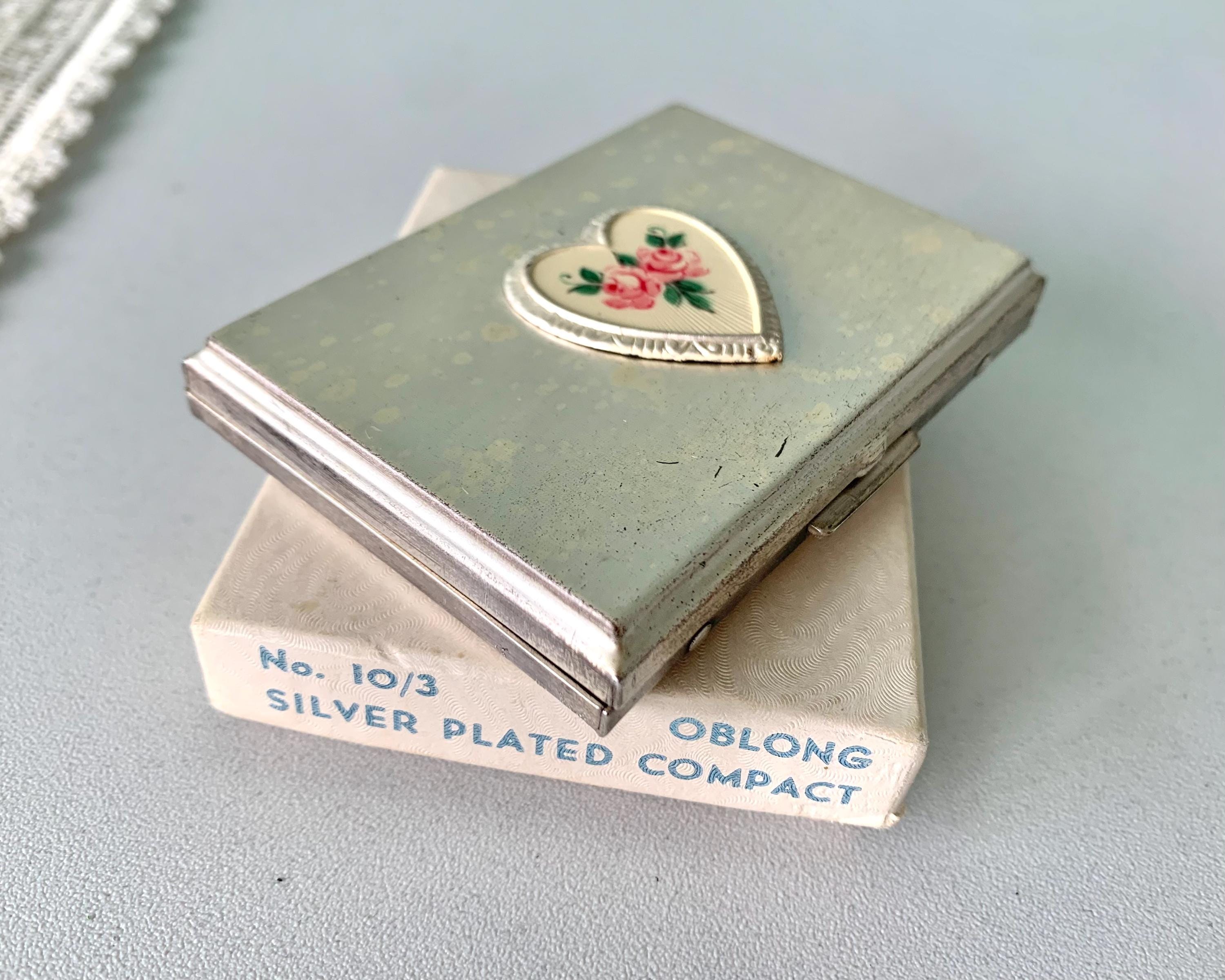 ヴィンテージシルバーメッキパウダーコンパクト：1940年代のハートと箱