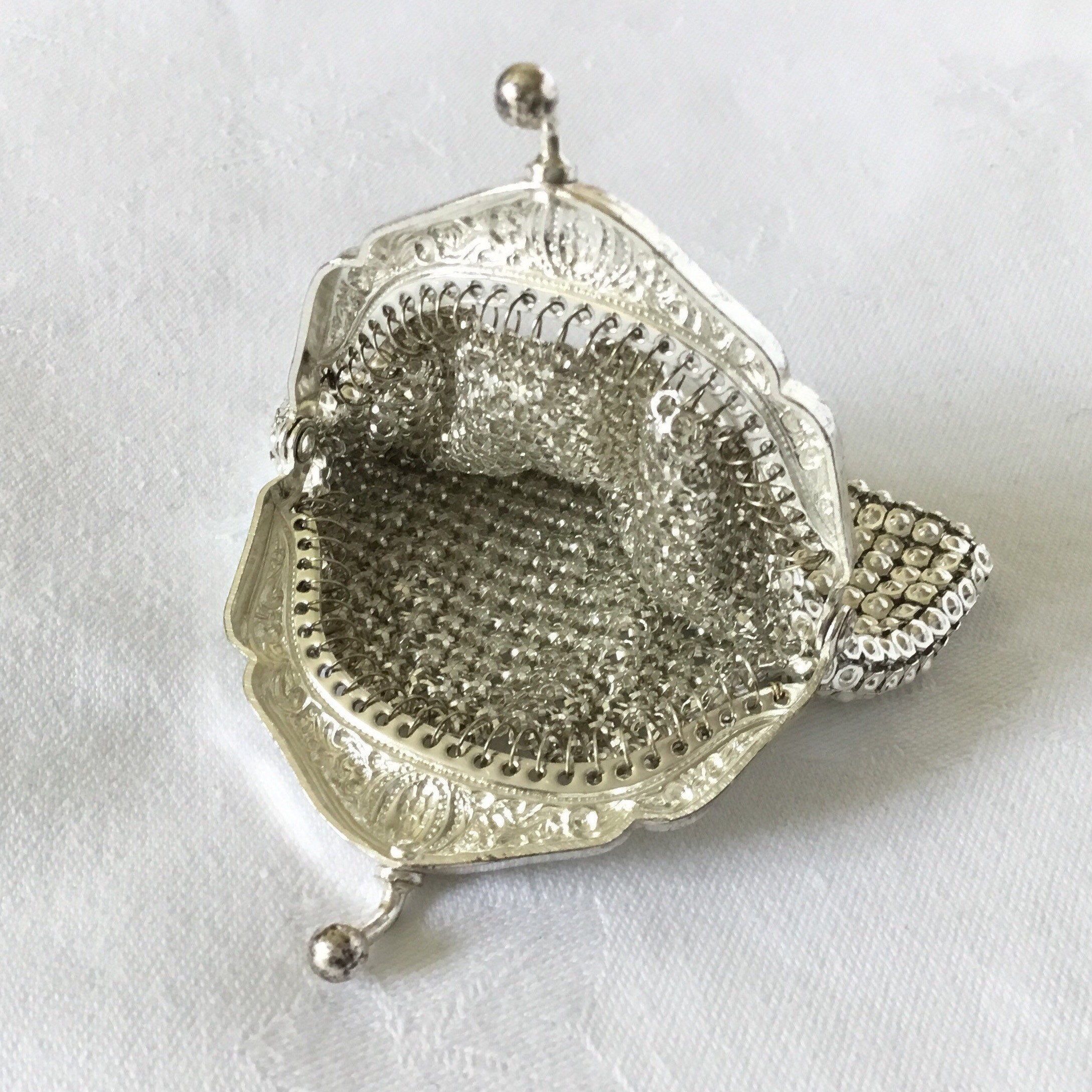 Vintage silver alumesh coin purse,