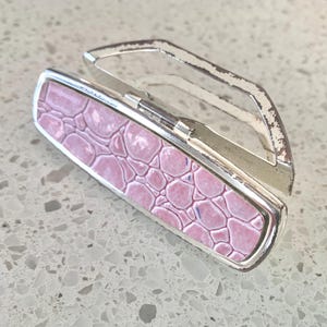 Espejo y soporte para lápiz labial Stratton Lipview, espejo de labios compacto vintage de la década de 1990
