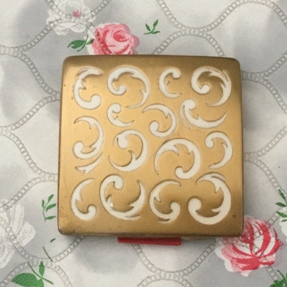 Yardley vintage square powder compact, c 1940s with gold tone and white feather design
