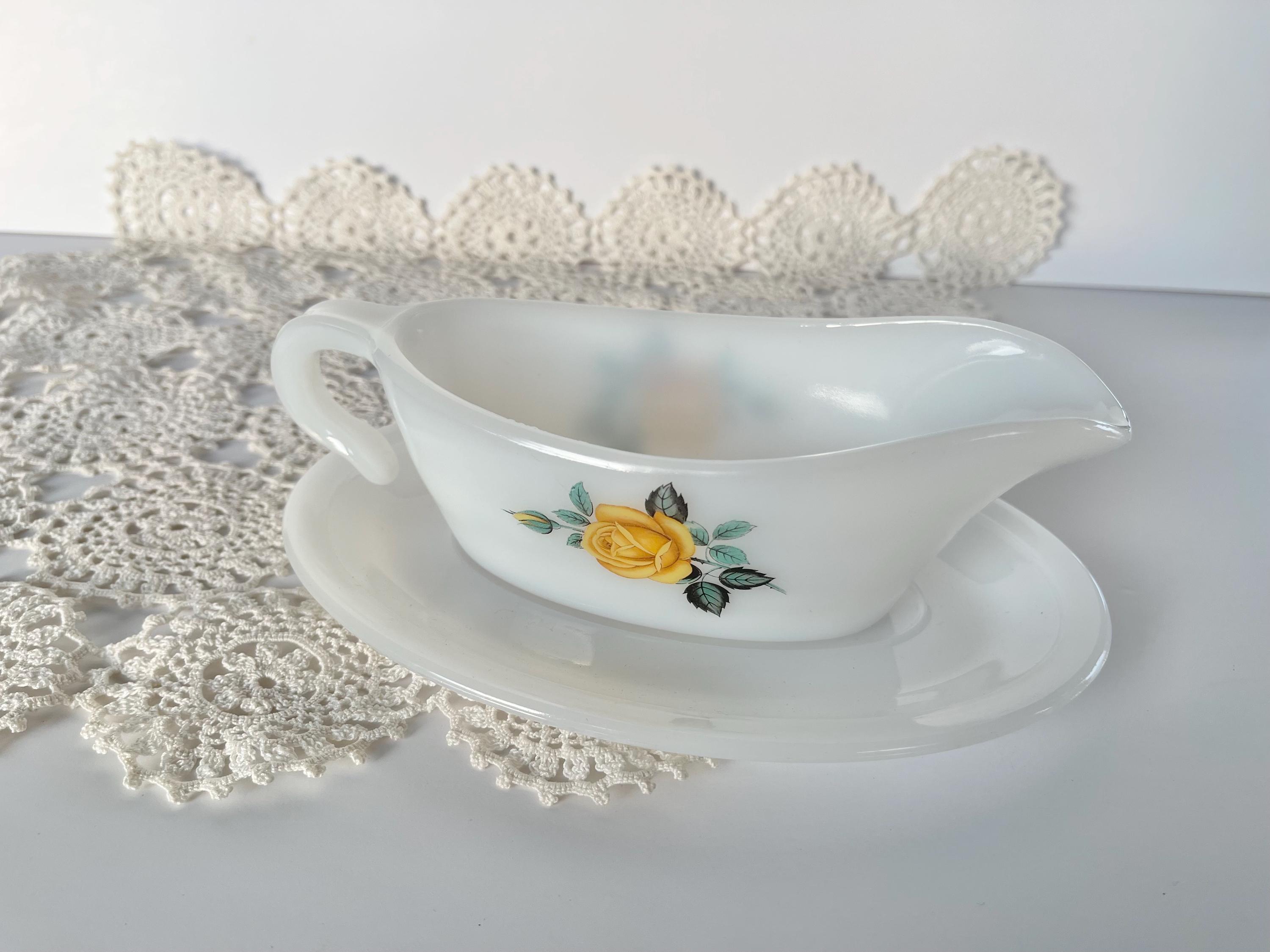 Vintage gravy boat pyrex - Etsy 日本