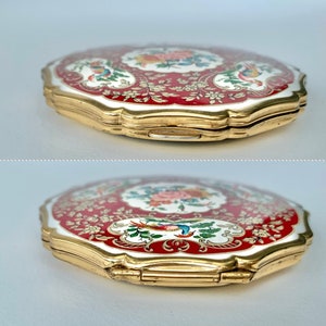 Stratton Queen convertible powder compact, with flowers, pink rose and birds, c1970s or 1980s image 5