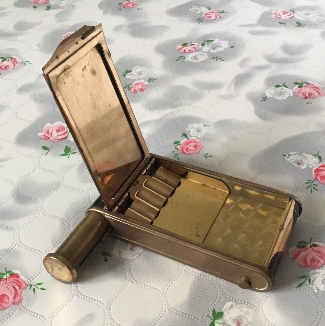 Vintage kamra powder compact with cigarette case and lipstick holder