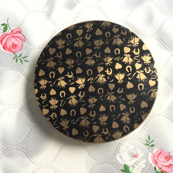 Vintage wedding loose powder compact with bells, lucky horseshoes and hearts confetti c1940s or 1950s, something old gift for bride