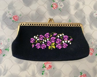 Vintage black fabric coin purse c1950, with embroidered purple and white flowers, mid century change purse