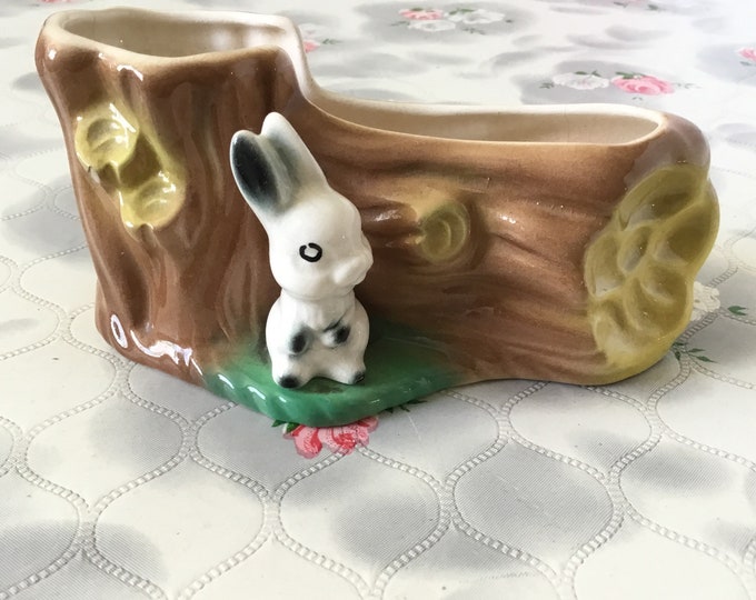 1950s or 1960s Hornsea pottery posy vase with a rabbit by a log, number 224
