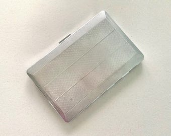 har bro cigarette case Vintage Har-bro Chrome Cigarette Case : Silver Metal Smoking Accessory
