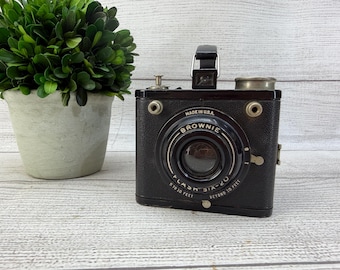 1940s Brownie Flash Six-20 Kodak Camera