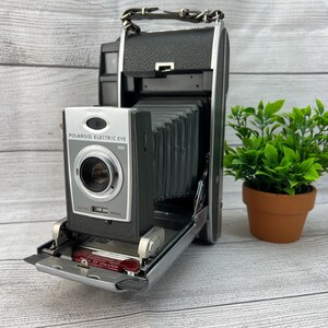Vintage 1960s Polaroid Electric Eye 900 Camera - Etsy