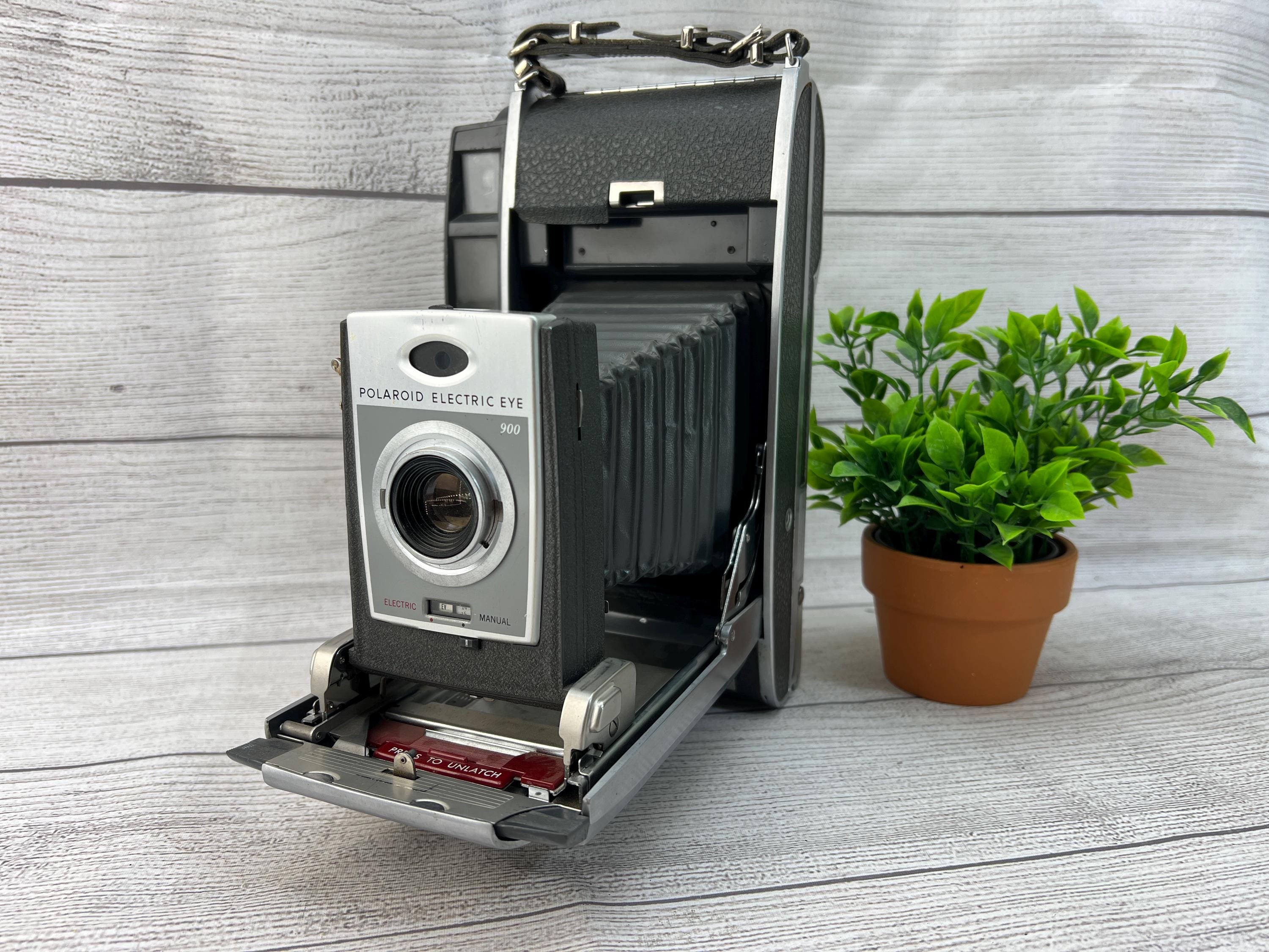 Vintage 1960s Polaroid Electric Eye 900 Camera - Etsy