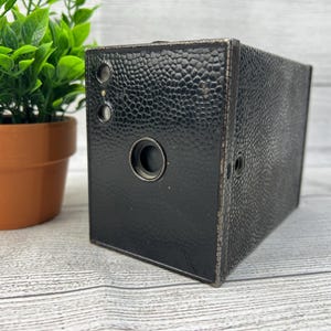 Antique 1920s Kodak Model A No. 2 Cartridge Hawk Eye Box Camera