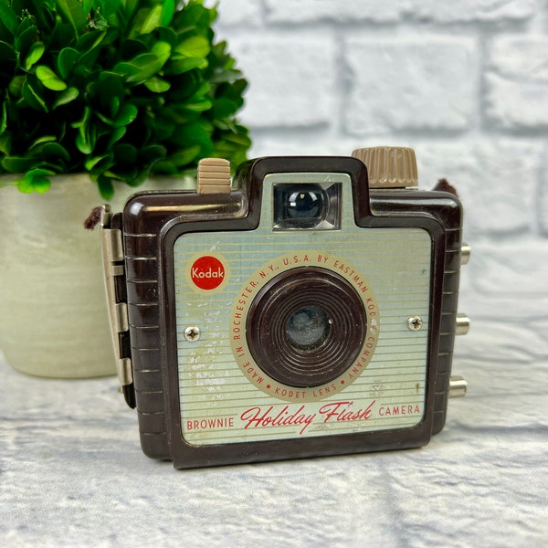 Kodak Holiday Flash Camera - 1953-1962