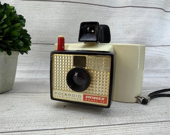 Vintage 1960s Polaroid Swinger Camera Model 20