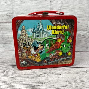Vintage 1980s Disney&#39;s Wonderful World World on Ice Metal Lunchbox