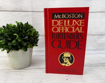Old Mr Boston De Luxe Official Bartender's Guide - Vintage 1981 Hardback