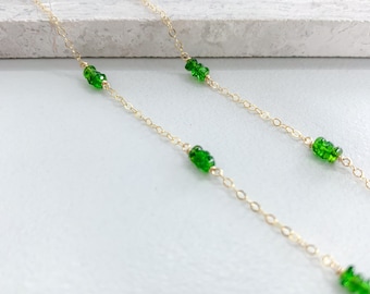 Chrome Diopside Station Necklace, Minimal Emerald Green Gemstone Necklace, Beaded Chain, Meaningful Jewelry