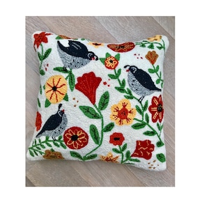 Quails Pillow ダウンロード可能なデジタルパンチニードルパターン