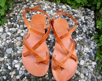 Sandali con cinturino posteriore multi-cinturino in pelle greca fatti a mano da donna