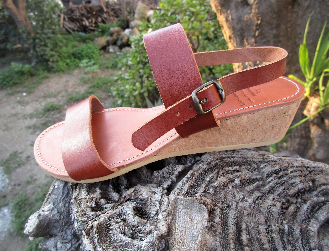 closed toe canvas sandals