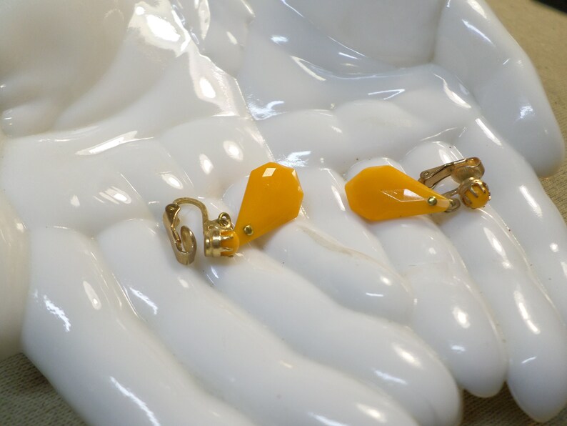 Vintage Gold Tone Dangle Clip On Earrings With Orange Faceted Glass WK# 171