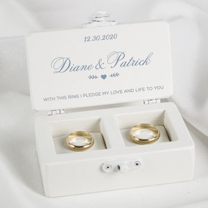 Witte Ring Doos, Gepersonaliseerde Ring Doos, Ring Drager Doos, Witte Bruiloft Ring Doos, Ceremonie Ringendoos afbeelding 1