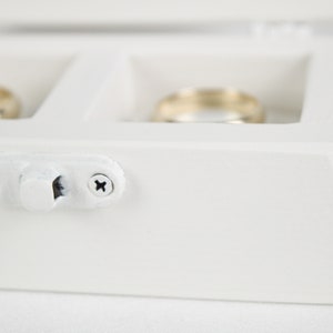 Weiße Ringkästchen, Personalisierte Ring-Kasten, Ringträger-Kästchen, Weiße Ehering-Kästchen, Zeremonie-Ringbox Bild 8
