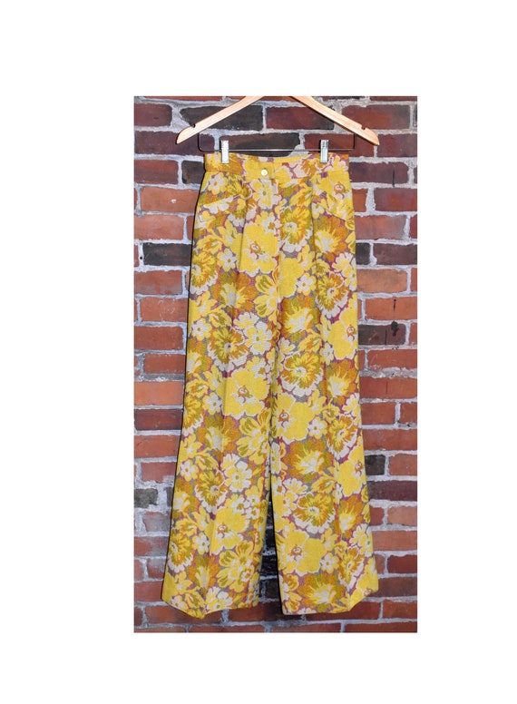 Vintage 1960’s Country Set Yellow Floral Hippie Be