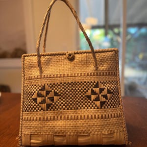 Vintage woven wicker rattan summer tote bag purse carry all