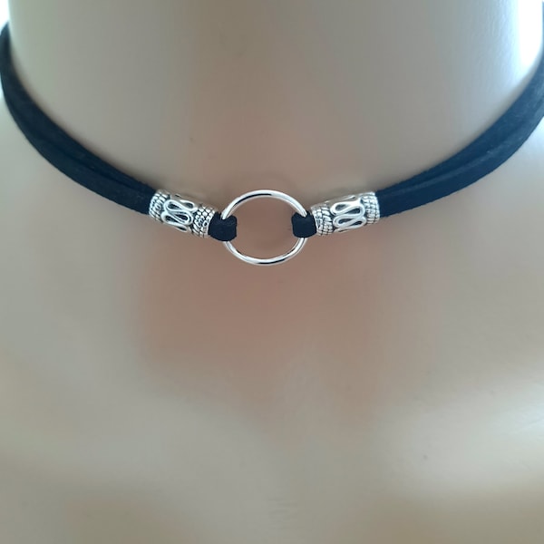 ring choker necklace - black circle choker - discreet day collar for her - centre ring choker