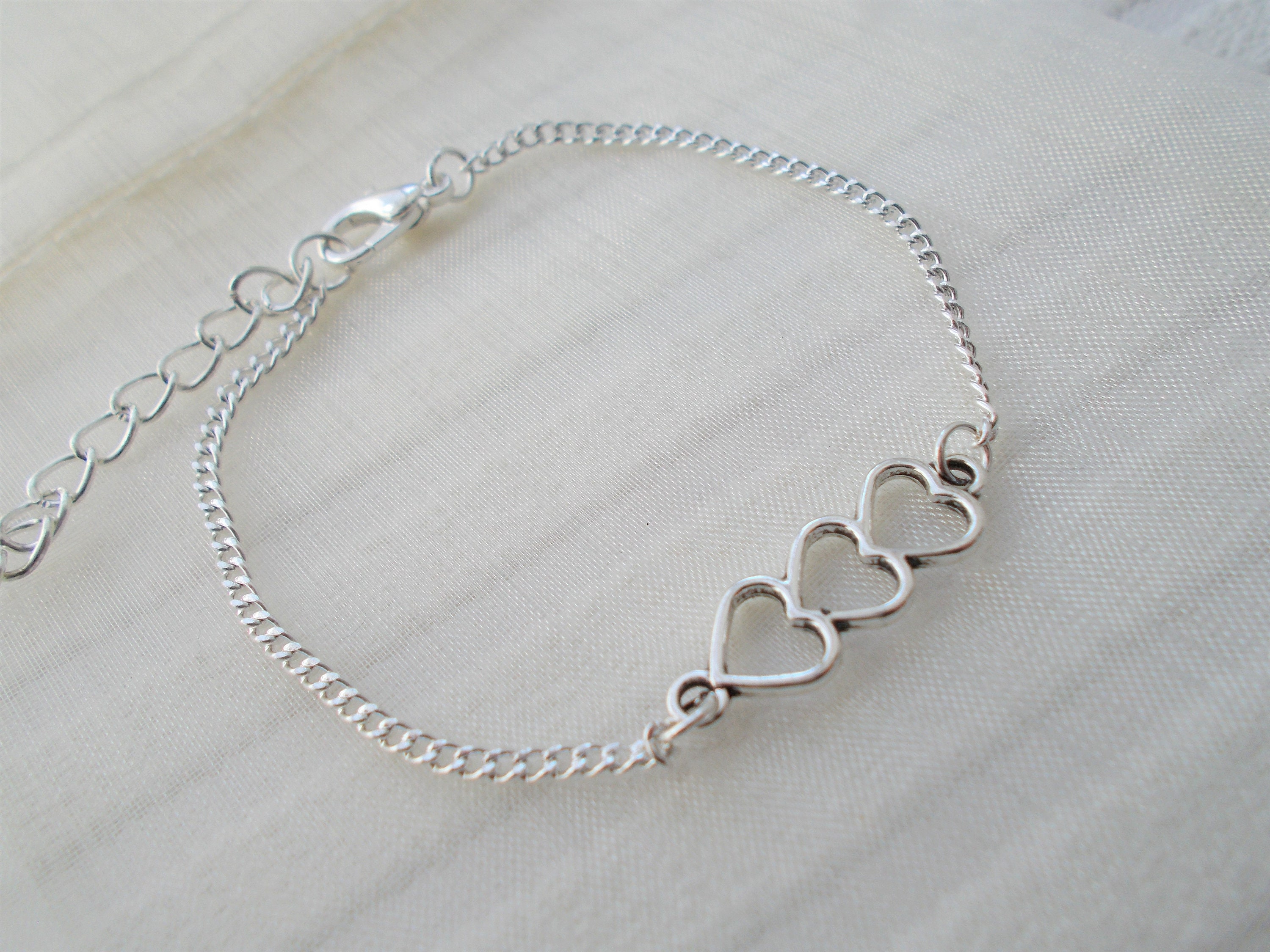 魅力の Bracelet, Heart Triple Bracelet, Silver Dainty for Bracelet アクセサリー