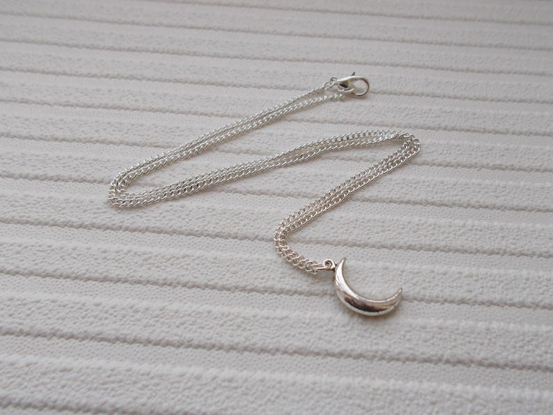 moon necklace silver necklace with charm simple everyday jewellery gift for women minimalist jewellery image 3